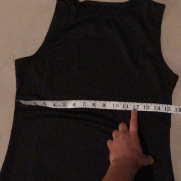 Short Black Dress size Large - Picture 5 of 7